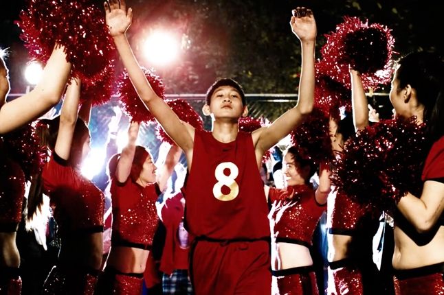 Nike Ad Dongdong With Cheerleaders 1