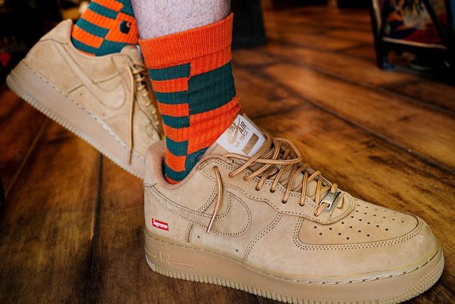 Closely Inspect the Supreme x Nike Air Force 1 ‘Flax’ - Sneaker Freaker