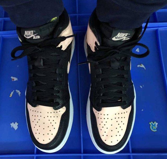 fake jordan 1 crimson tint