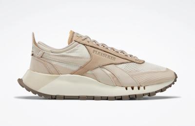 PLEASURES Reebok Classic Leather Legacy Right