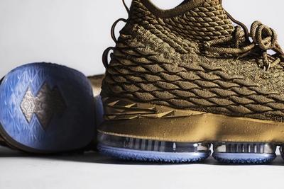 Nike Lebron 15 Gold Custom 3
