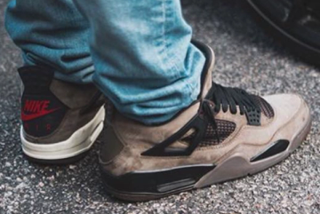 Jordan 4 travis scott on feet clearance