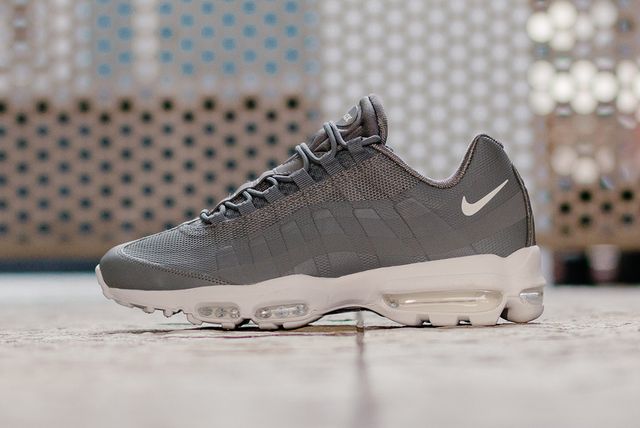 nike air max 95 essential cool grey