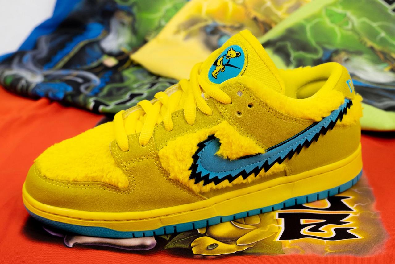 Nike Dunk Low SB x Grateful Dead Yellow Bear for Sale, Authenticity  Guaranteed