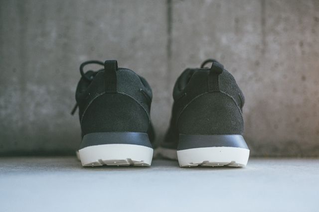 Nike Rosherun Nm Black Magnet Grey 3