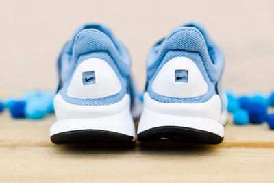 Nike Sock Dart Wmns Work Blue Wht 3
