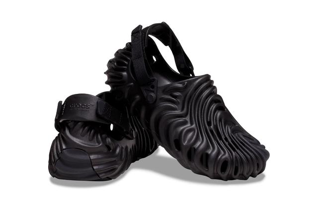 Leak Alert! Triple Black Salehe Bembury x Crocs Pollex Clog - Sneaker ...