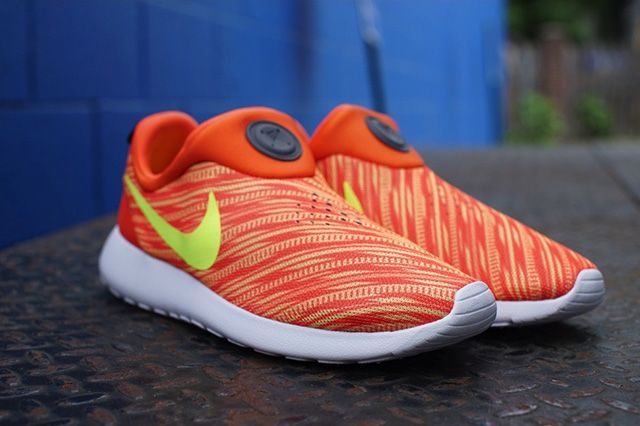 Nike Roshe Run Slip On Electric Orange Atomic Mango 6