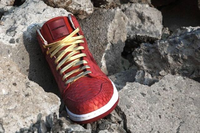 Air Jordan 1 Red Python 3