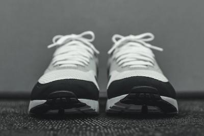 Nike Air Max 1 Ultra Essential White Grey Anthracite 4