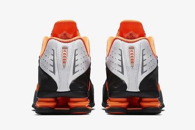 Nike highs Shox R4 Dutch Orange Heels