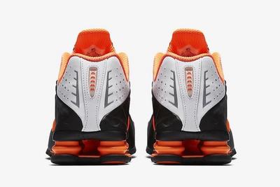 Nike Shox R4 Dutch Orange Heels