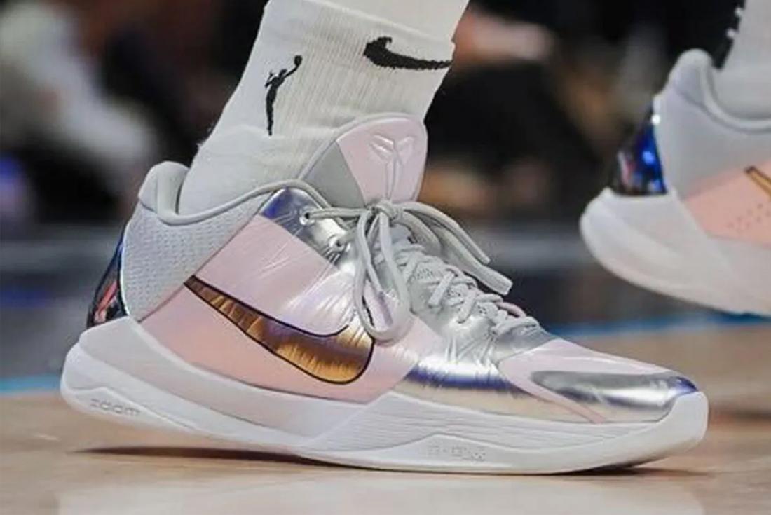 Arike Ogunbowale Kobe 5 PE on-foot
