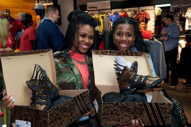 Teyana Taylor Glc Launch Performance Fans With New Shoes 1