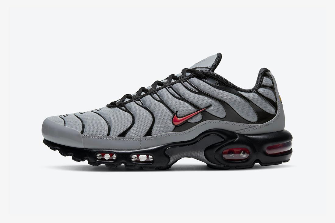 nike tn air max plus grey red