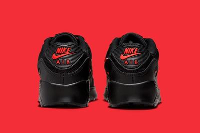 Nike Air Max 90 Triple Swoosh