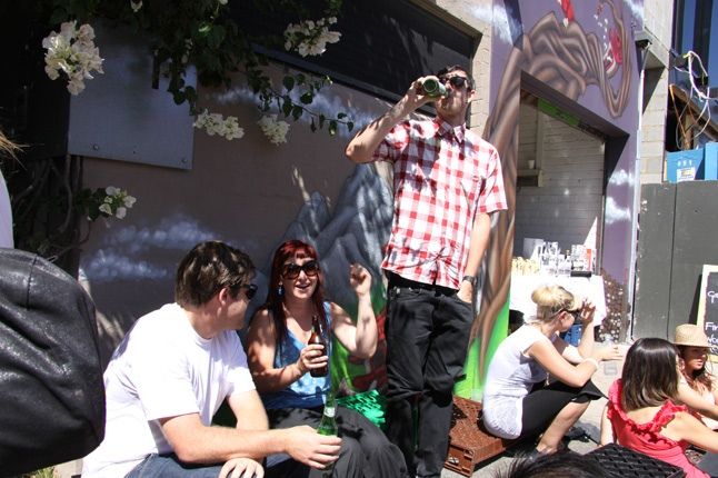 Crowd 4 3