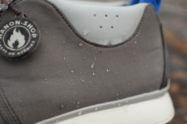 Hanon Clarks Traxter Ventile Heel Water Droplets Detail 1