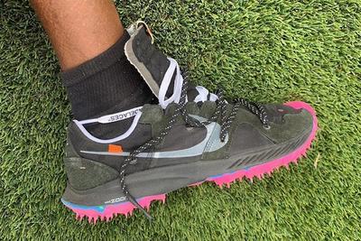Virgil Abloh Off White Nike Sneaker Coachella 2019 Womens Running Side Shot 1