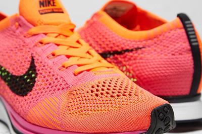 Nike Flyknit Racer Pink Flash 2