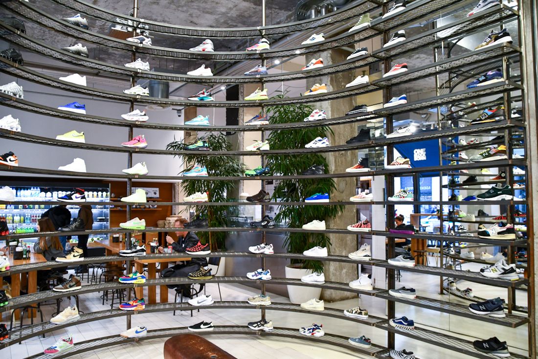 bandera Ejercicio mañanero bibliotecario Sneaker Stores You Must Visit in Milan - Sneaker Freaker