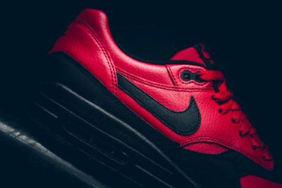 Nike Am1 Ltr Gym Red Politics Bumper 3