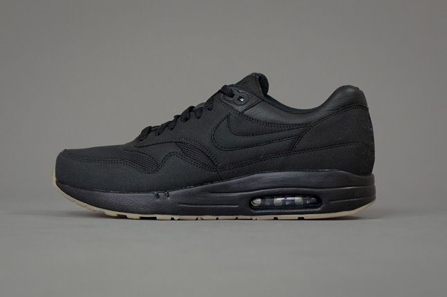 A P C X Nike Spring 2013 Collection Black Profile 1