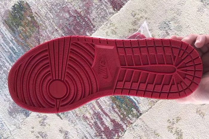 Air Jordan 1 Bred Toe Sneaker Freaker 4