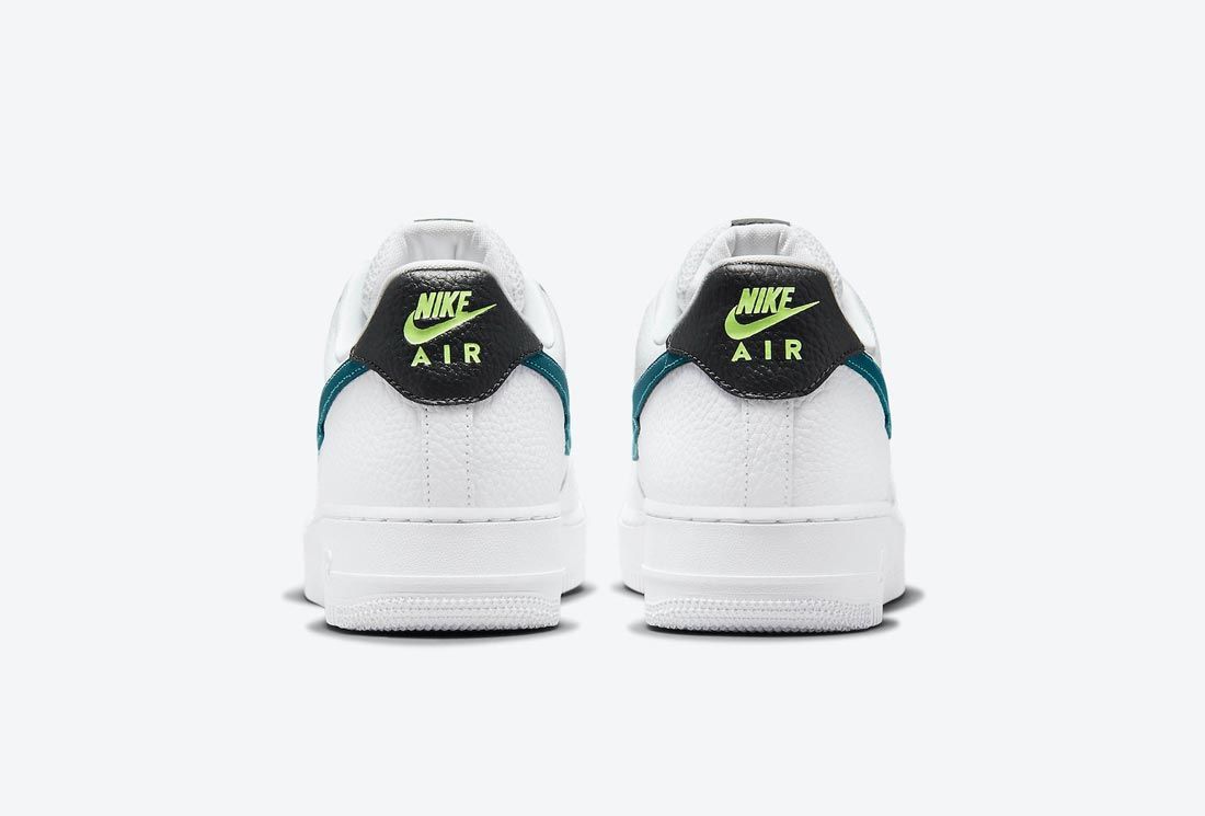 nike bolt swoosh
