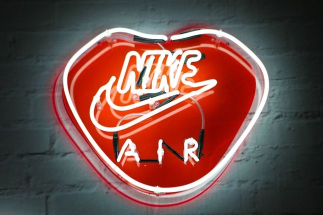 Nike Air Max Anniversary London Neon 1