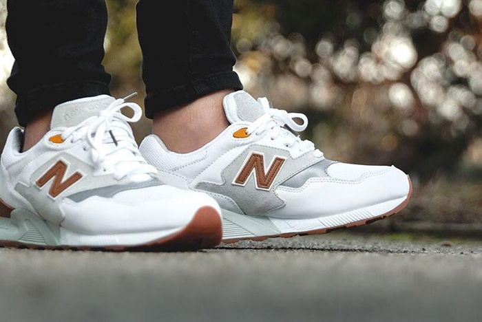 New Balance 878 (White/Grey) - Sneaker Freaker