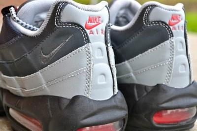 Nike Air Max 95 Anthracite Silver Red 3
