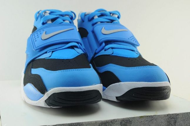 Nike Air Diamond Turf (Blue Hero) - Releases