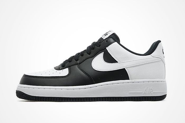 Nike Air Force 1 (Black/White) - Sneaker Freaker