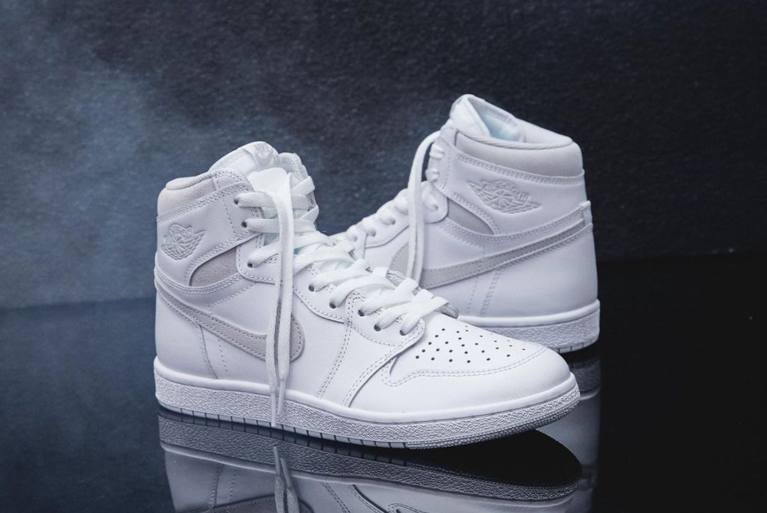 Air Jordan 1 Neutral Grey