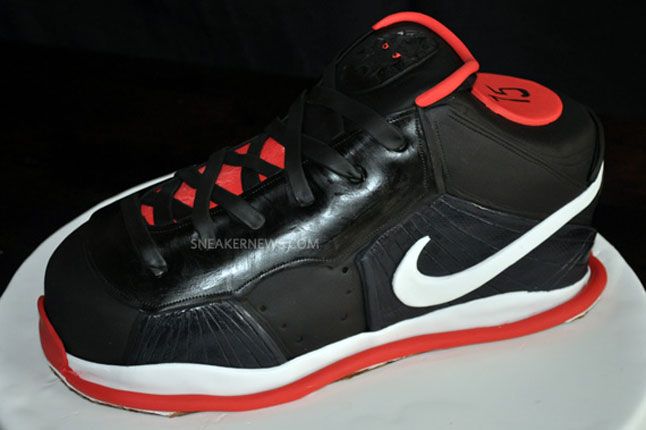 Sneaker Freaker Sneaker Cakes Nike Lebron 9 1