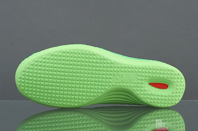 Nike Solarsoft Mule Woven Poison Green Black Sole 1