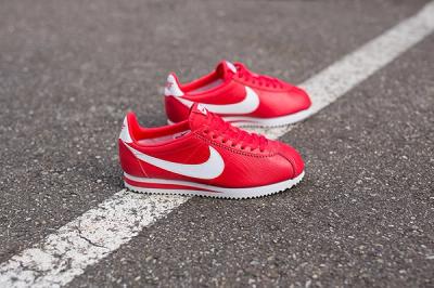 Nike Wmns Cortez Red 4