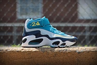 Nike Air Griffey Max1 Midnavy Neoturquoise Profile 1