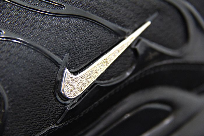 triple black tns gold tick