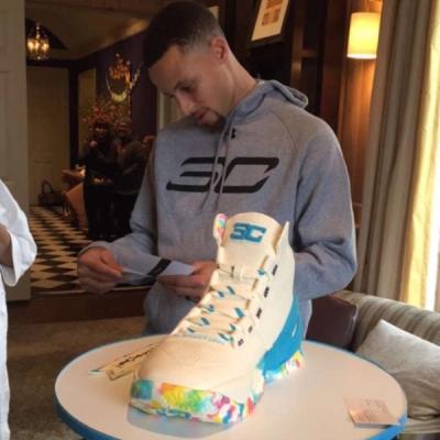 Steph Curry With The Cake Boy