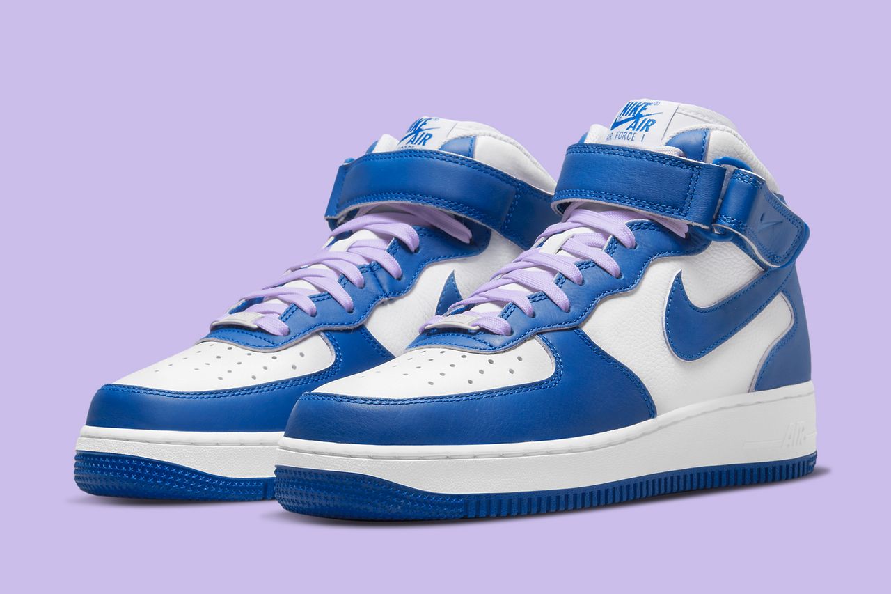 Nike Continue the ‘Kentucky’ Theme On This Air Force 1 Mid - Sneaker ...