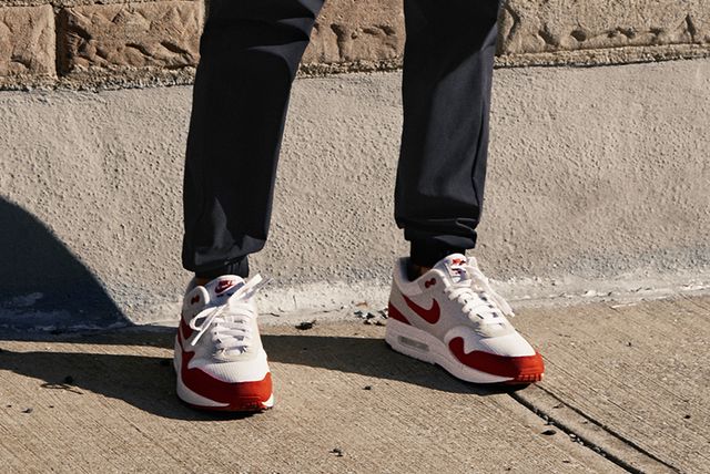 red air max 1s