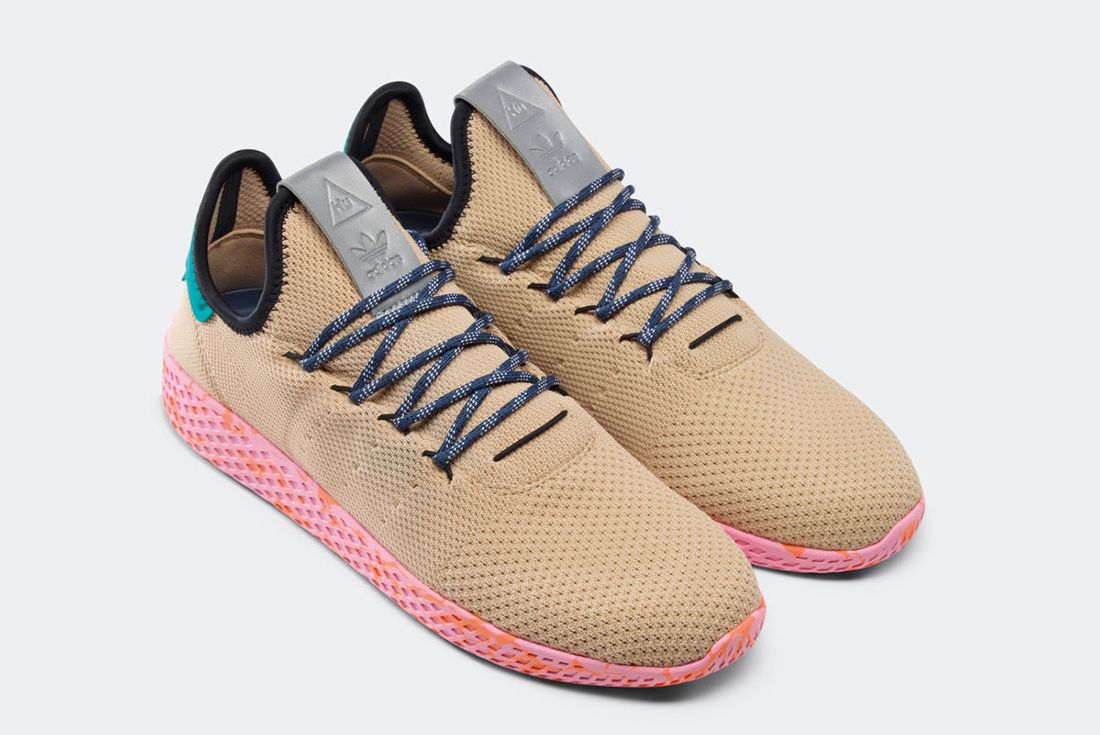 日本未入荷☆アディダスコラボ☆PHARRELL WILLIAMS TENNIS HU 日本未入荷☆アディダスコラボ☆PHARRELL WILLIAMS TENNIS HU