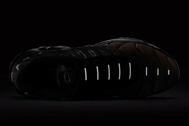 gradient fade air max 97