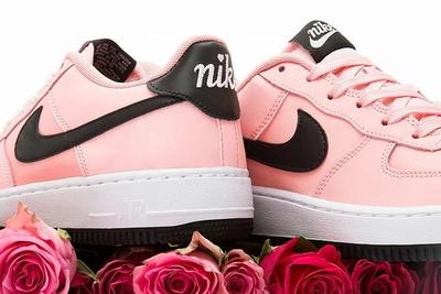 Nike Air Force 1 Valentines Day Bleached Coral Heel