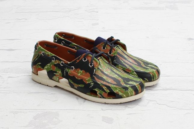 Crocs Elite Camo Boat Shoe Reverse Angle 1