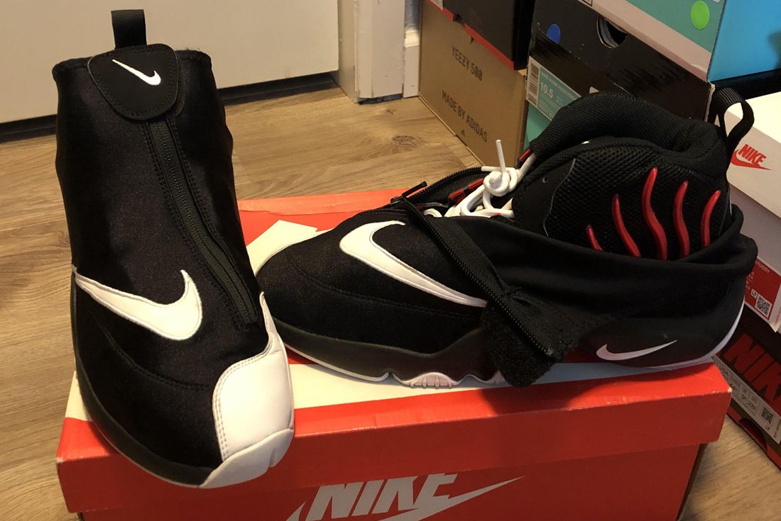 nike air zoom cage glove