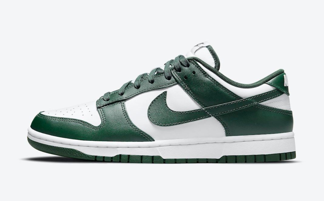 nike dunk low varsity green official