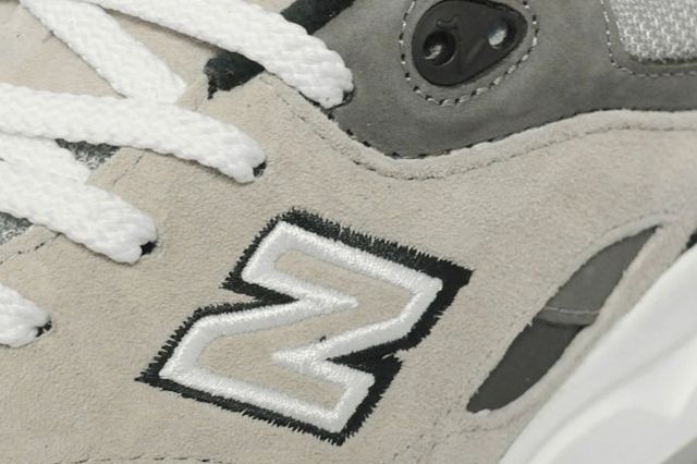 New Balance 1600 Size Exclusive 1